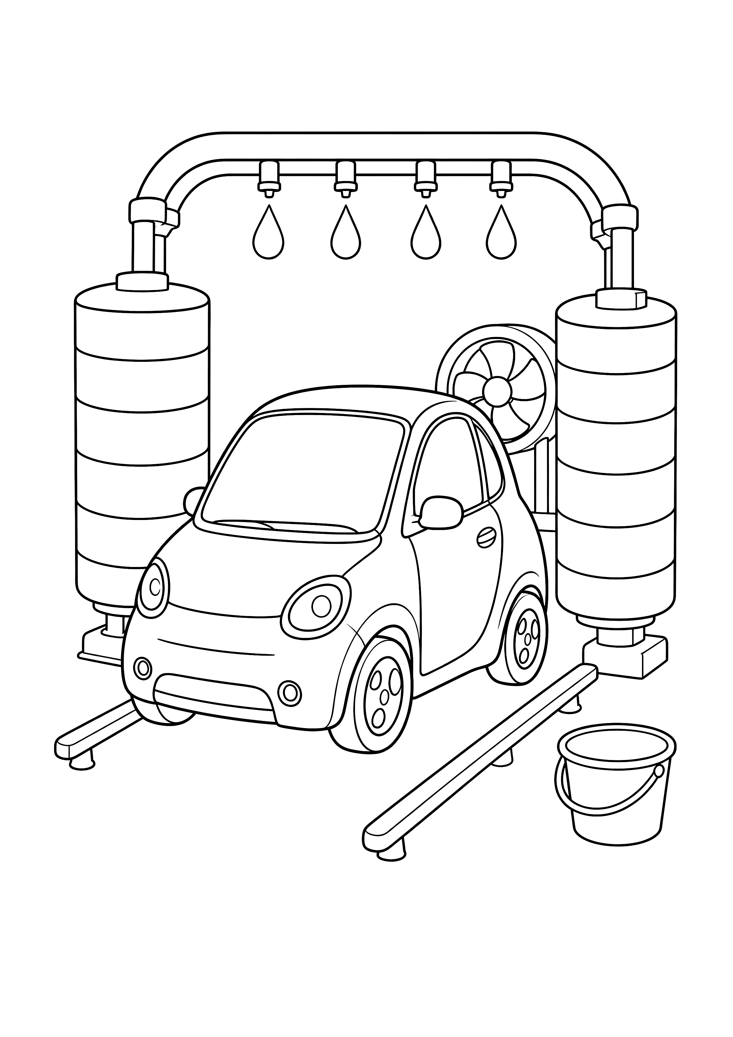 Kleinstwagen in der Waschanlage — Ein runder Kleinstwagen fährt zwischen zwei großen Bürsten, Wasserdüsen, Schienen und Trockengebläse.
